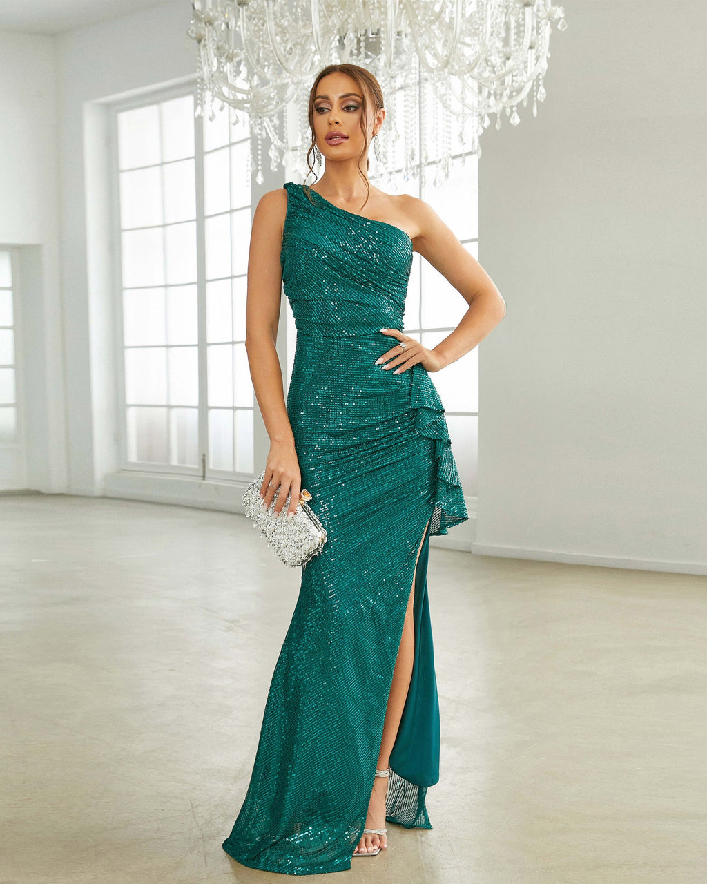 One-shoulder Diagonal Collar Lace Sequined Slit Banquet Evening Dress.