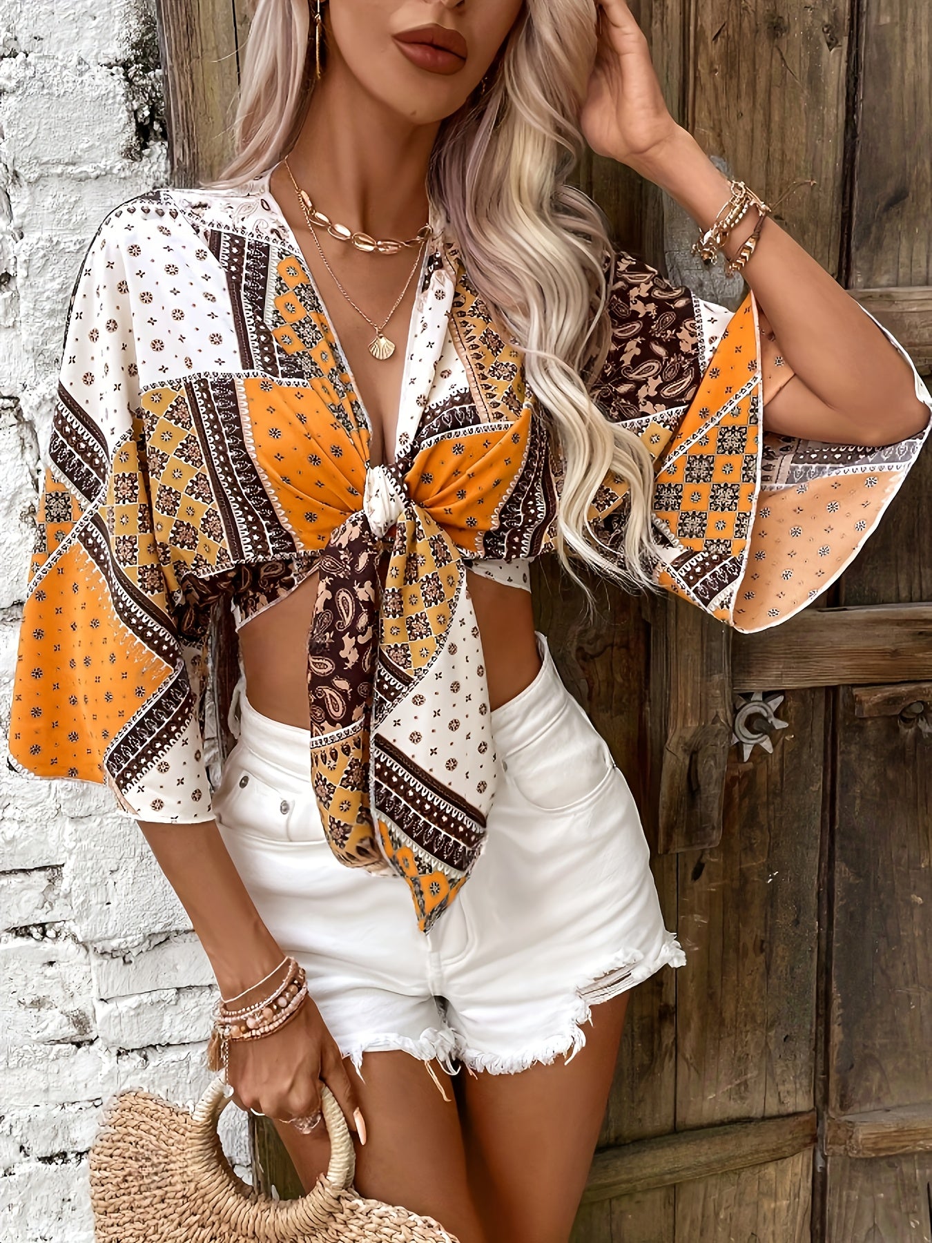 Blusa com estampa paisley e nó frontal, blusa curta estilo boho com manga sino para primavera e verão, roupas femininas