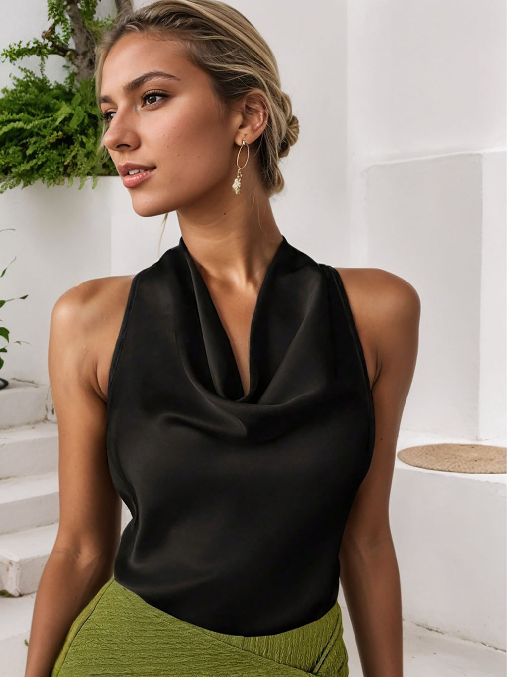 Women’s Solid Color Sleeveless Vest