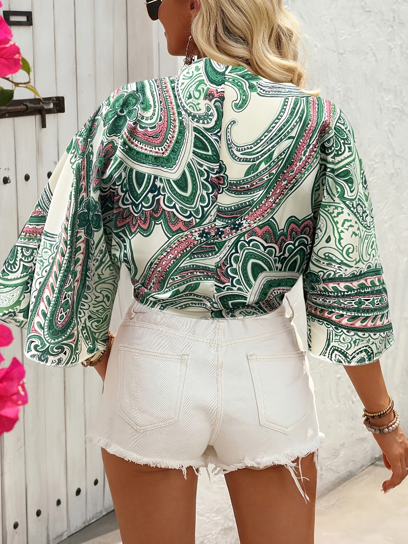 Blusa com estampa paisley e nó frontal, blusa curta estilo boho com manga sino para primavera e verão, roupas femininas